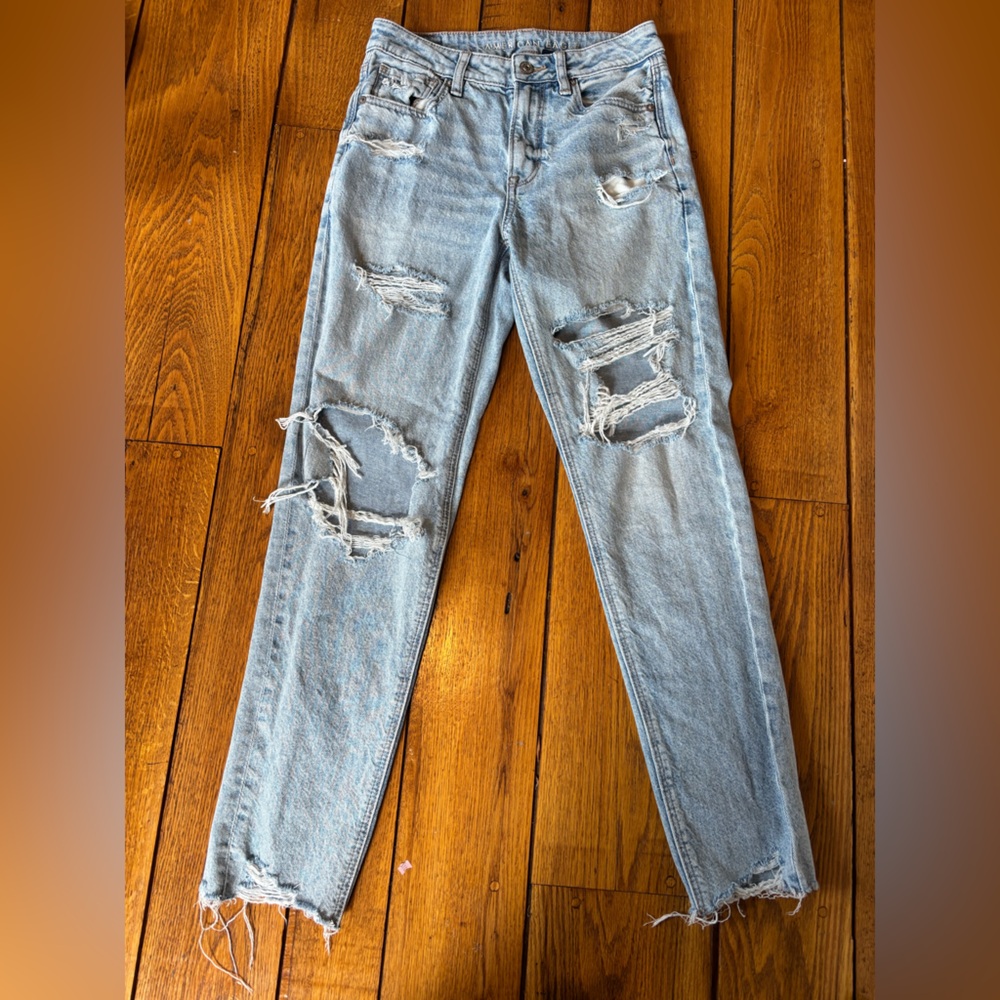 American Eagle Light Wash Distressed Straight Leg Jeans Women’s 2 Rigid Denim
